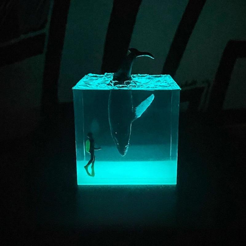 Creative Whale Ornaments Ocean Cubes Resin Luminous Ornaments Handcrafted Artworks Home Desktop Decorations Birthday Gifts