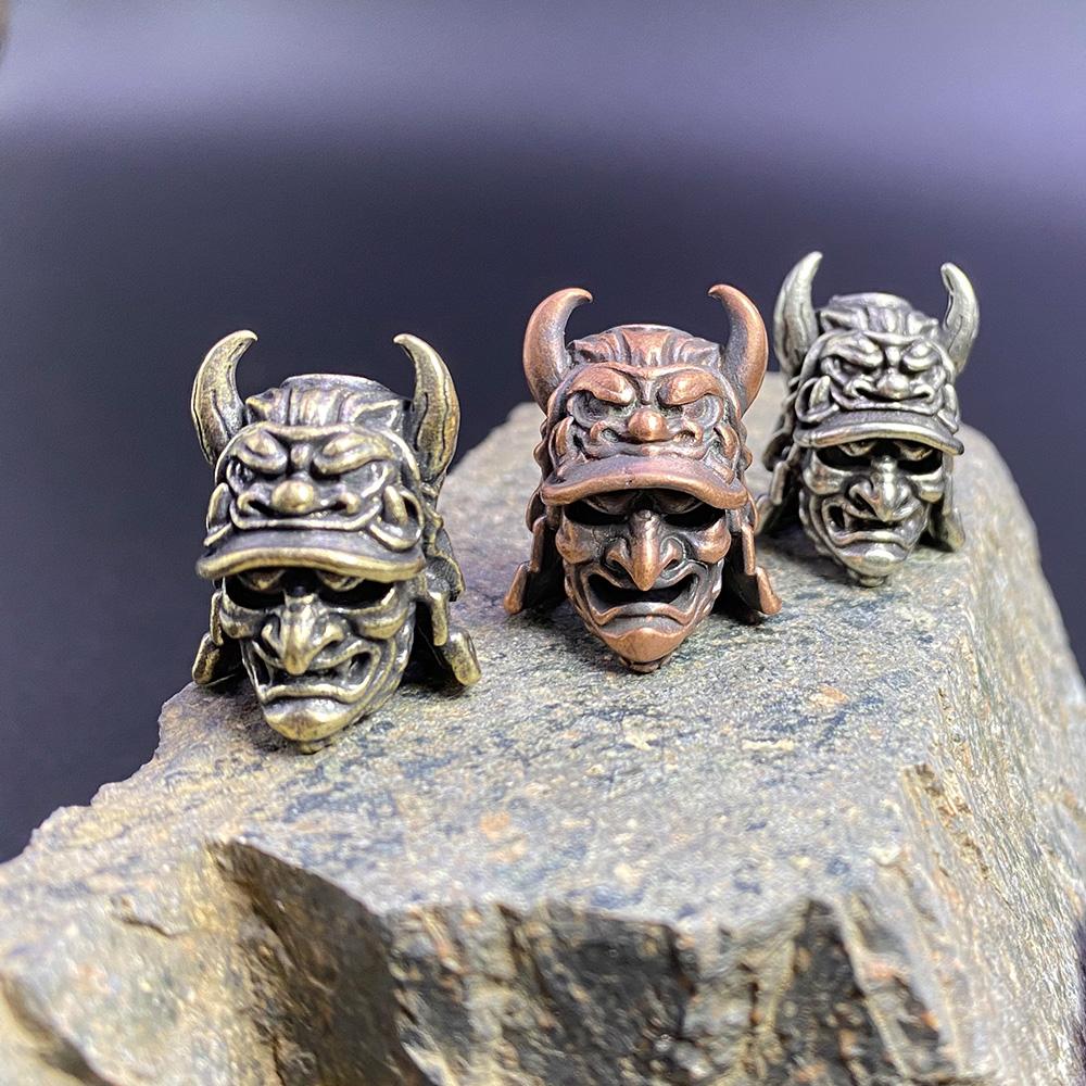 1Pc Fanged Skull Eagle Nose Samurai Helmet Knife Bead Brass Woven Paracord Lanyard Pendant Outdoor EDC Umbrella Rope DIY