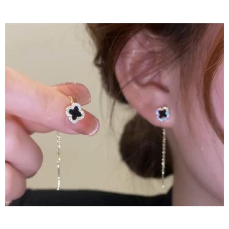Einfache Kleine Micro-Eingelegte Schwarze Vierblättrige Klee Fadenohrringe Modischer Damenschmuck