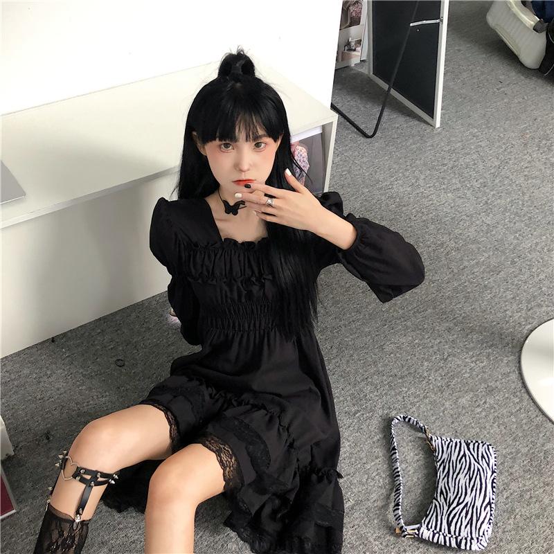 Lace splicing dark bubble sleeves Hepburn small black dress women's autumn new gentle light luxury design dress