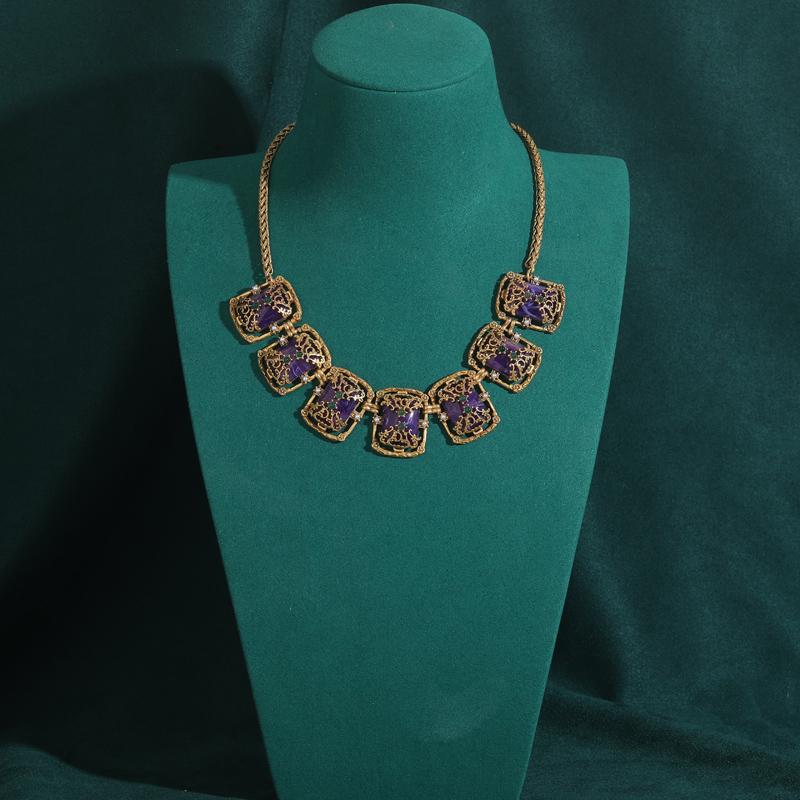 Antique Natural Stone Gold Color Purple Square Necklace for Women Vintage Jewelry Accessories Carving Luxury Girl Item Wedding