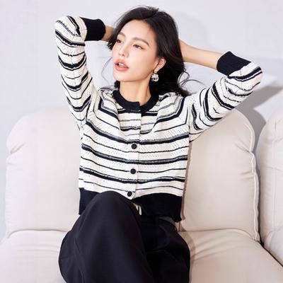 Niche Women's Autumn Clothing New Classic Striped Outer with Long-sleeved Wool Knitted Cardigan Short Coat Top