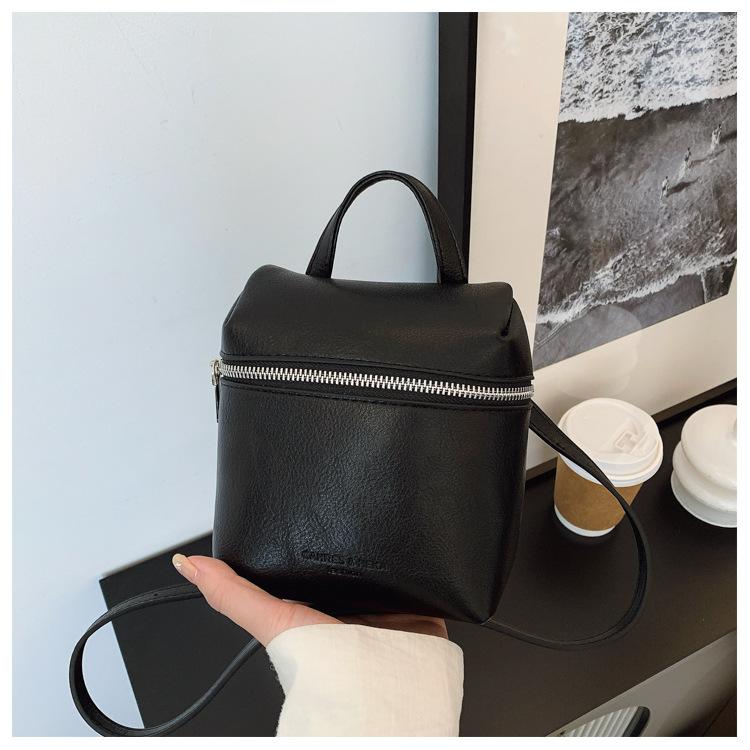 

Mini mobile phone bag women s new fashionable versatile bucket messenger bag summer popular small bag чорний