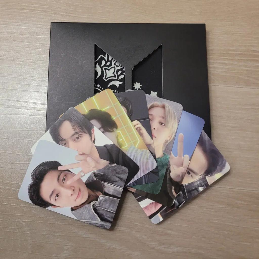 BTS Bundle) 2025 BTS Festa ARMY Zone Bandana+photocard Set, V Acrylic, Stickers, Etc. Used