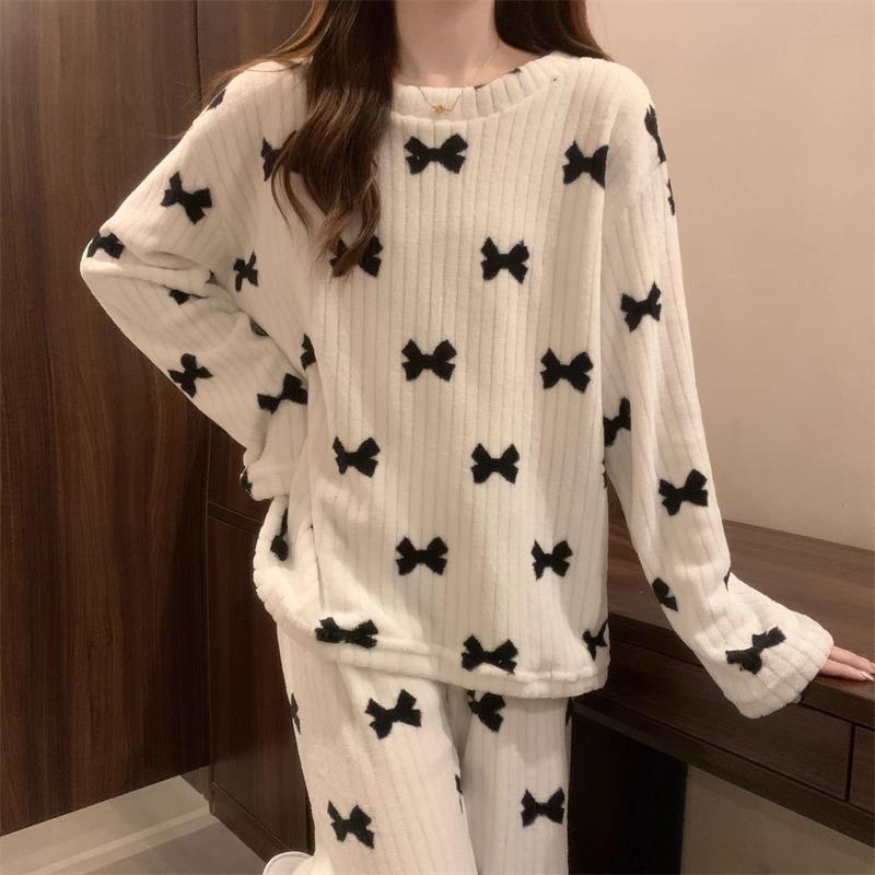 Women Warm Sleepwear for Winter Coral Velvet Bow Bow Padded Loungewear Sets Easy To Clean School Long Sleeve Square Pajamas