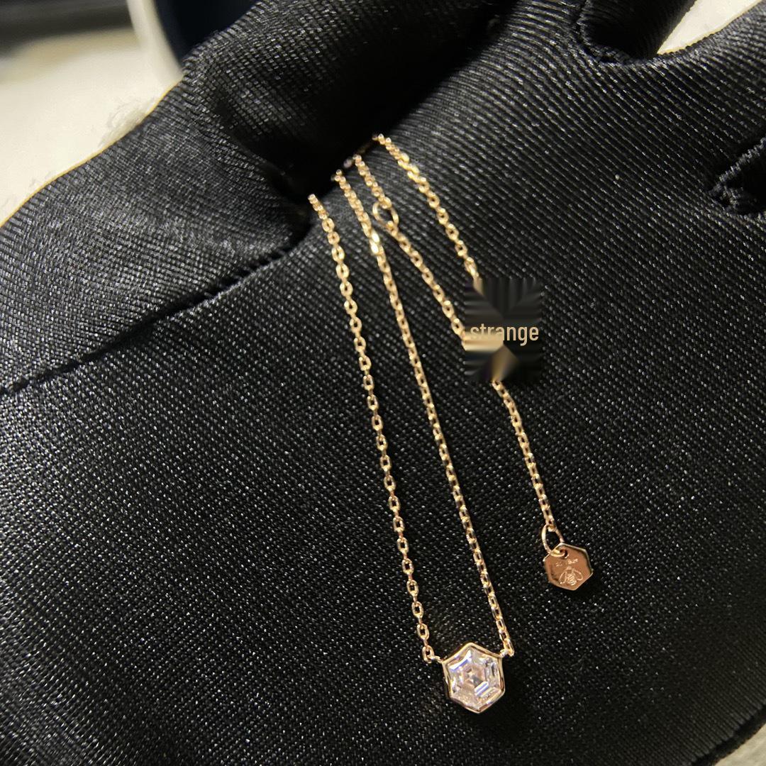 Шестиугольная Алмазная Подвеска «Соты»: Изысканная женская многослойная цепочка на ключицы с ромбами из кубического циркония