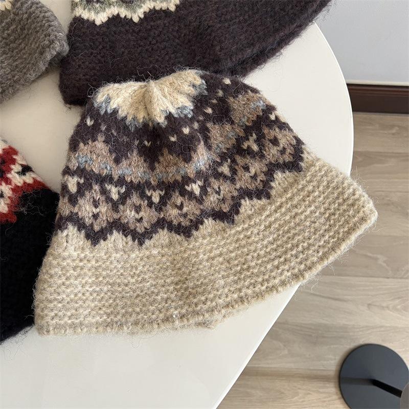 Jacquard Wool Hat Women Winter Thickened Warm Knitted Hat Cold Ear Protection Bucket Hat Women