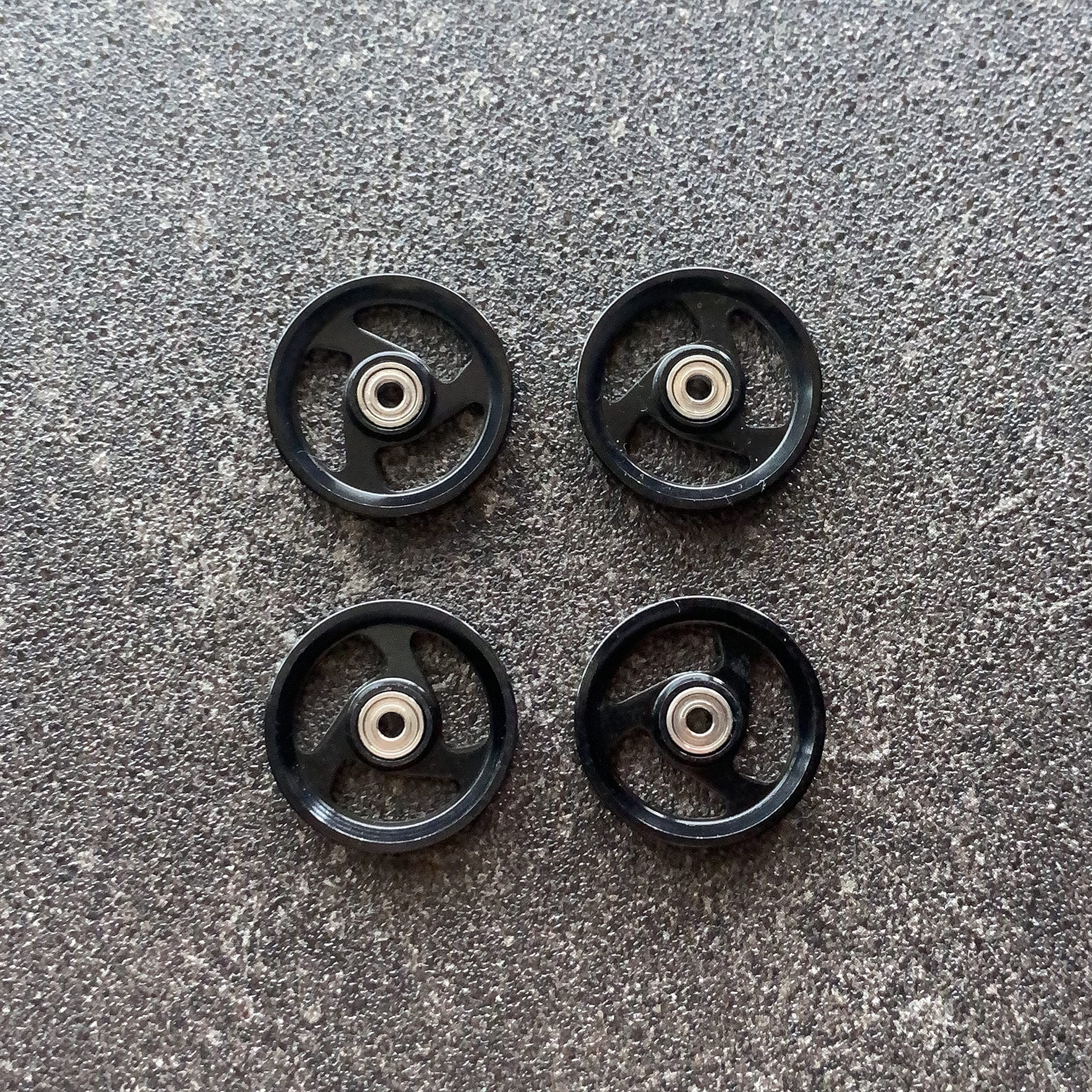 

Mini 4WD 19mm 3 spoke all bearing roller x4 (black) чорний
