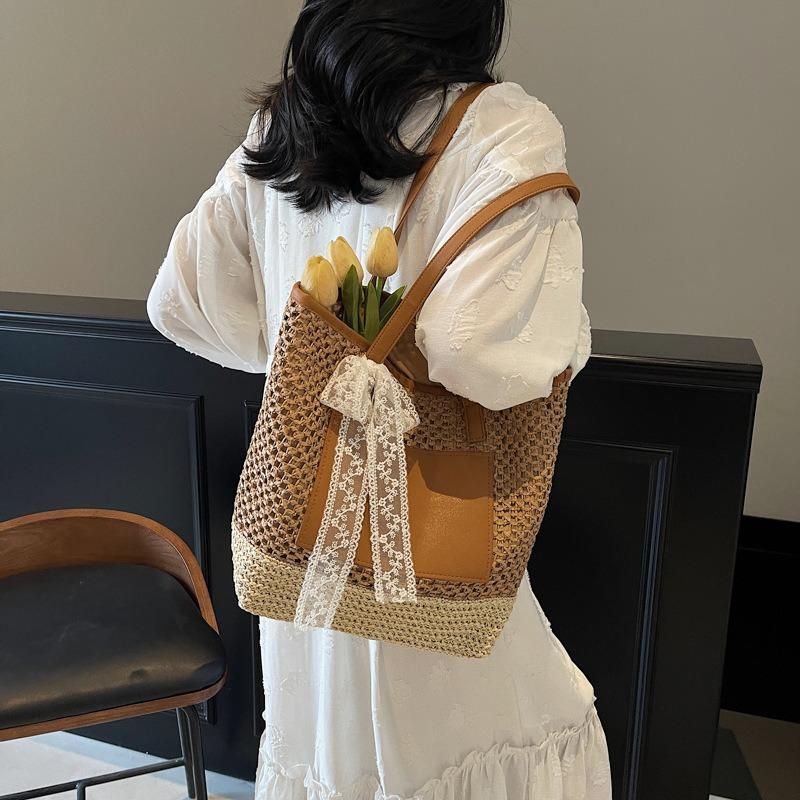 Large Capacity Woven Straw Bag Women's Summer New Shoulder Commuter Tote Bag Vacation Wind Beach Bag