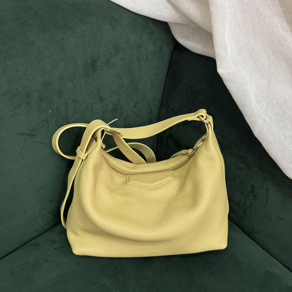 Korean Minimalist Genuine Leather Hobo: Casual Versatile Soft Shoulder Bag with Large Capacity