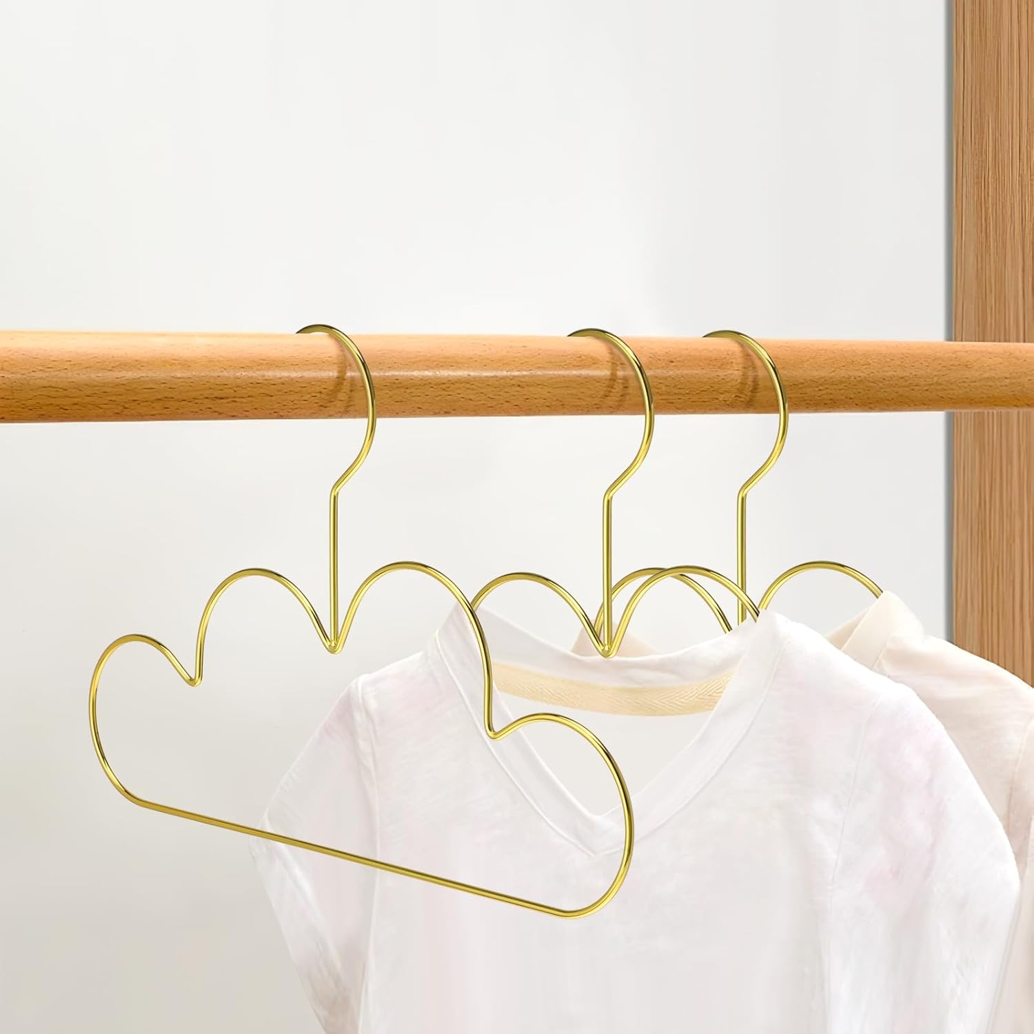5Pcs Cloud Hangers for Kids Clothes, Shape Kids Hangers Metal Non Slip Clothes Coat Sweater Hangers