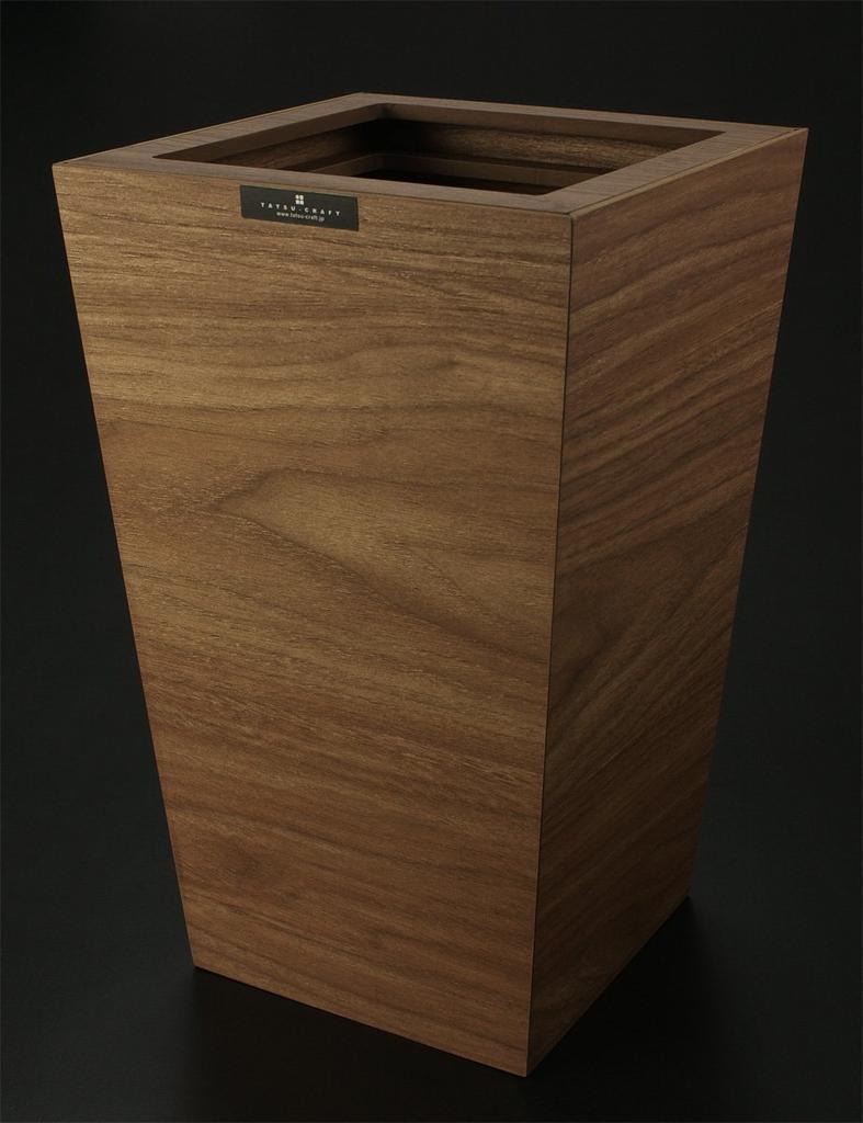 TATSU-CRAFT Bosk Basque Dustbin, Square, Large, 9.3L, Brown, Stylish, Compact, with Lid, Space-Saving Design for Kitchen, Living Room, Home, Office,