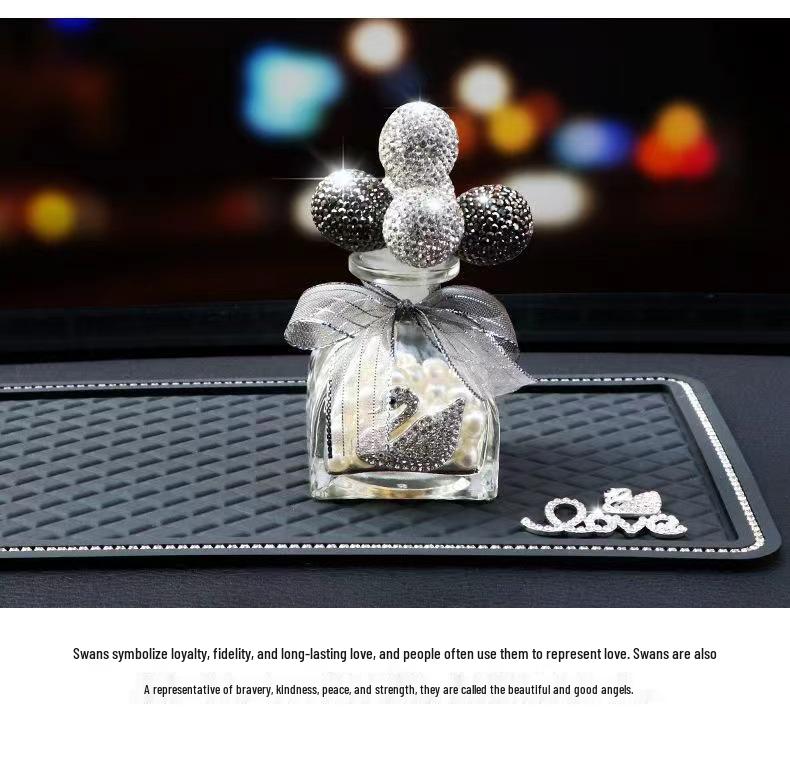 High-End Diamond-Inlaid Car Ornament with Confession Balloon