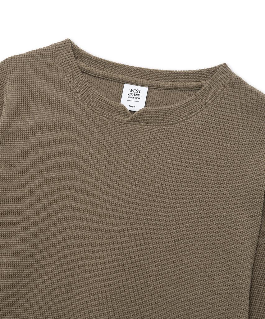 WEST GRAND BOULEVARD Oversized Waffle Henley Neck Short Sleeve T-Shirt Dark Brown