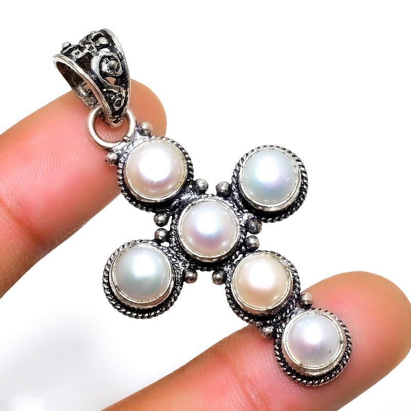 

Pearl Gemstone 925 Silver Plated Handmade Jewelry Pendant 2.00