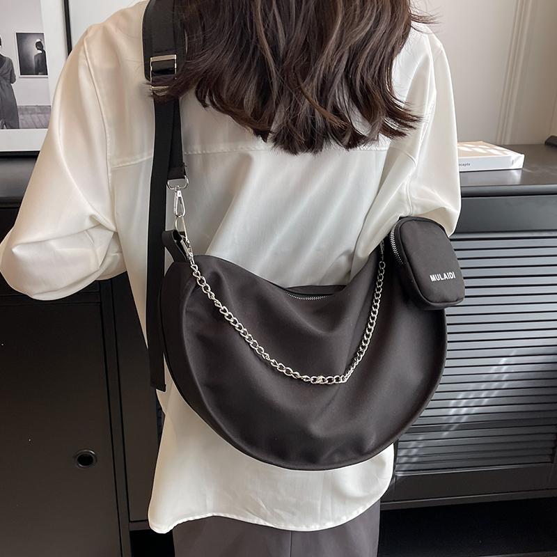 Red Canvas Travel Crossbody Bag Women New Versatile Casual Large Capacity Shoulder Bag Temperament Versatile Messenger Bags