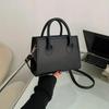 Einfache Mini-Umhängetasche, einfarbig, Retro, lässige Schultertaschen, Reißverschluss, Sommer, neue Kollektion, trendige quadratische Handtasche für Damen