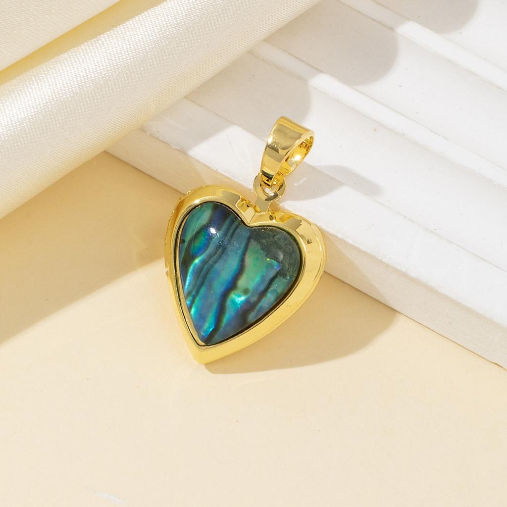 Shell Heart Pendant Jewelry Box With Vintage Brass For Crafting And Gift Making