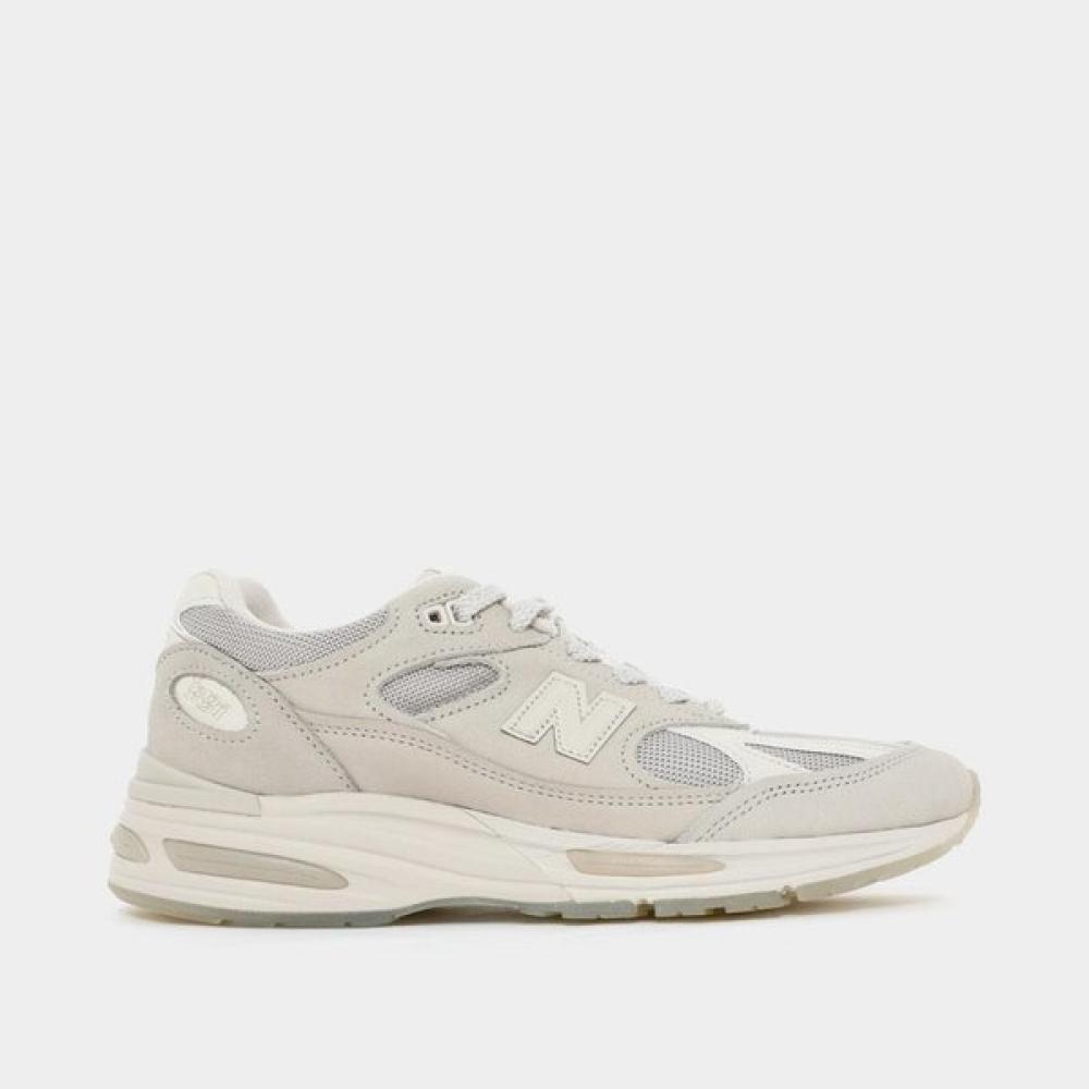 

New Balance Stone Island Collab 991v2 Sand Unisex Sneakers 6.5