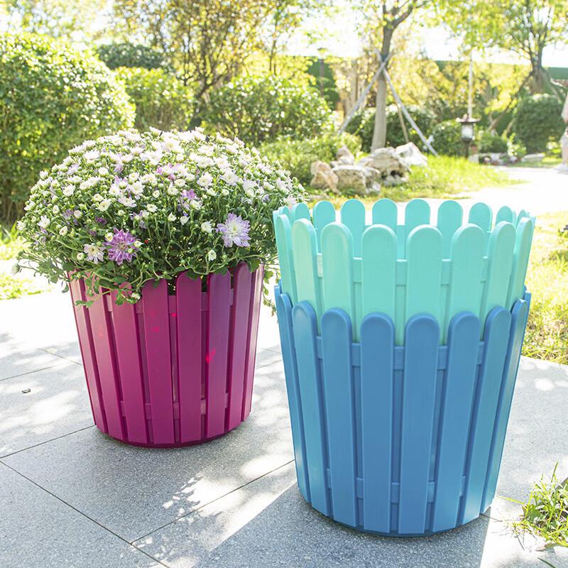 Huálóngdùn European Style Fence Planter