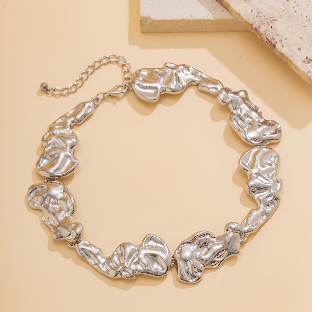 Jewelry Choker Liquid Lava Texture Collar Women Irregular Geometric Twist Design Sense Necklace