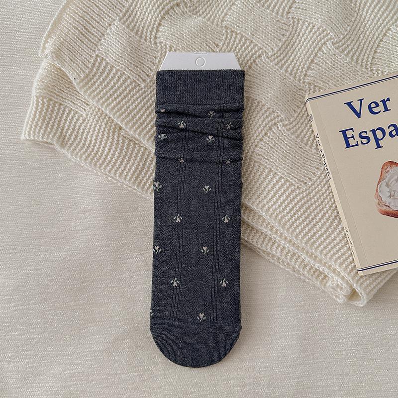 Women's Autumn & Winter Floral Mid-Calf Socks - French Style, Trendy, Versatile, and Retro.