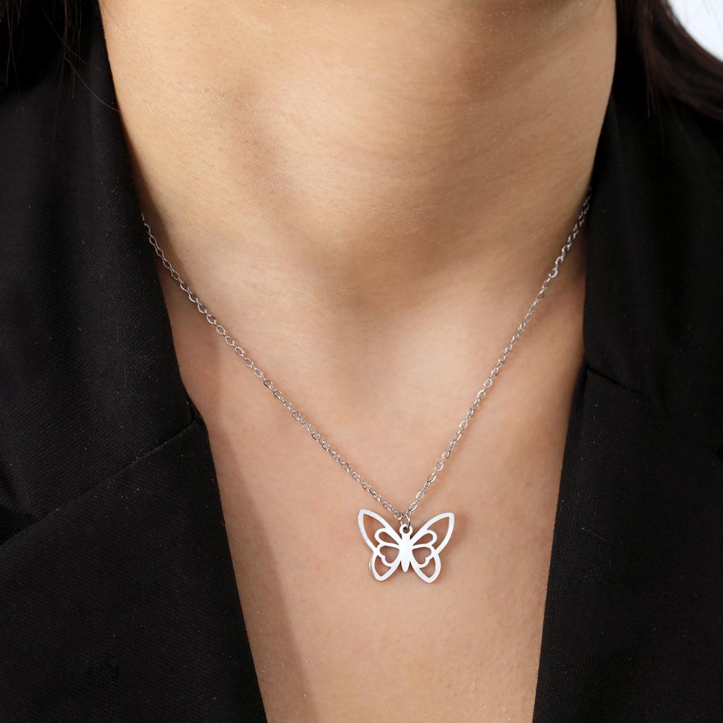Collar de acero inoxidable para mujer y hombre, gargantilla con colgante de mariposa hueca, regalo de joyería de compromiso