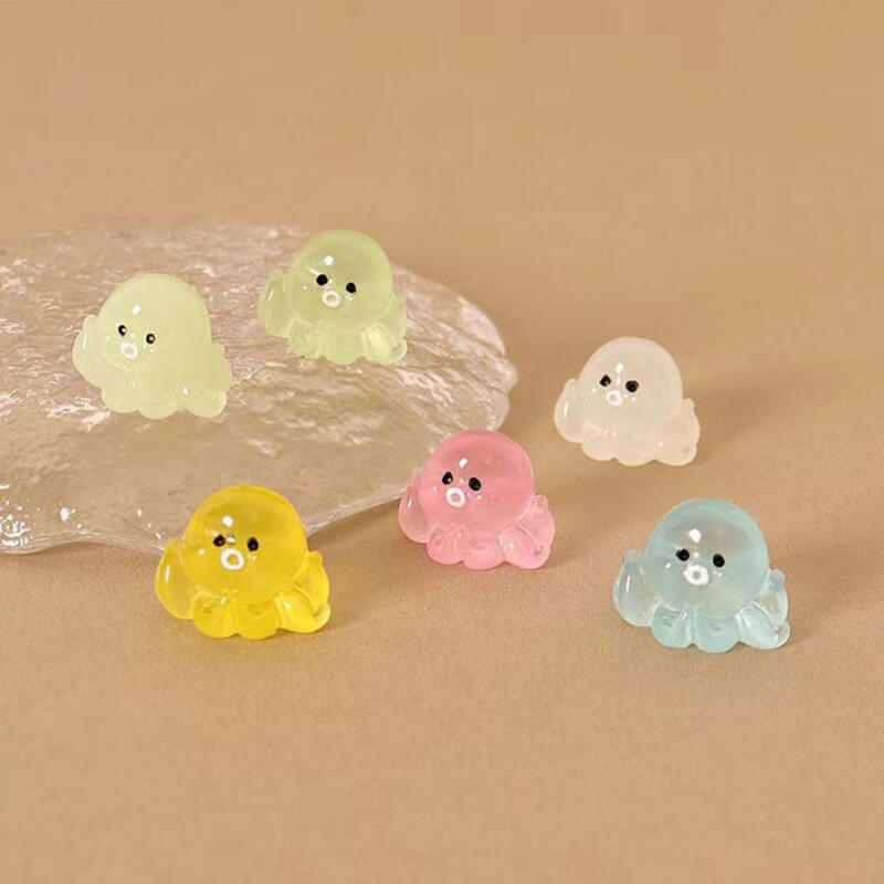 Mini luminous octopus C-type dust cap charging terminal protection cap