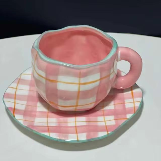 

Чашка для кави з ручним розписом Блакитне небо, білі хмари з блюдцем Керамічна чашка для чаю ручної роботи Набір блюдець Чудовий подарунок Кружка для кави неправильної форми 250ml