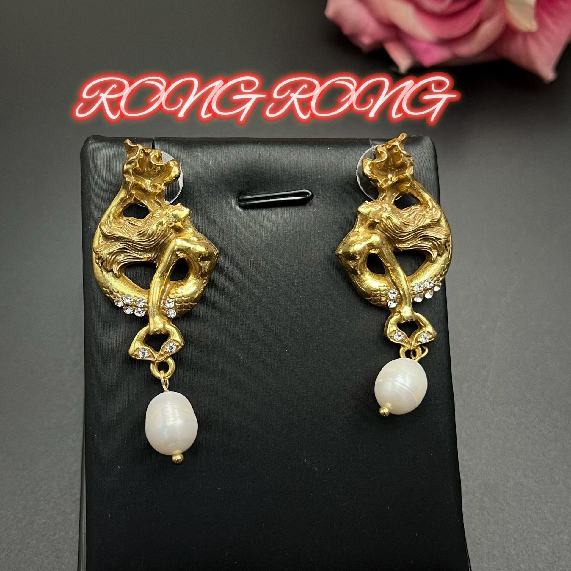 

Palace Style Earrings Heavy Industry Inlaid With Diamonds Mermaid Baroque Freshwater Pearls Medieval Light Luxury