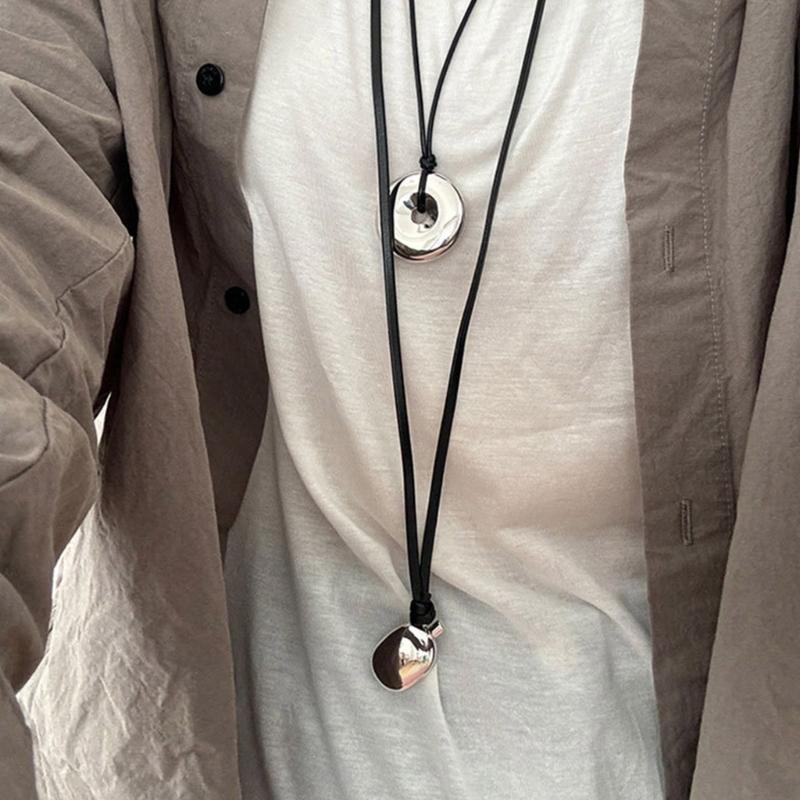 Fashionable PU Leather Necklace Versatile PU Leather Necklace With An Elegant Fortune Rings Designs for Women