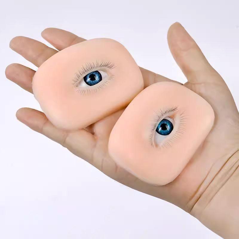 Eyelash Extension Practice Module Comes with a Three-Layer Eyelash Template for Beginners, a Practice Board Mold, and False Eyelash Tools