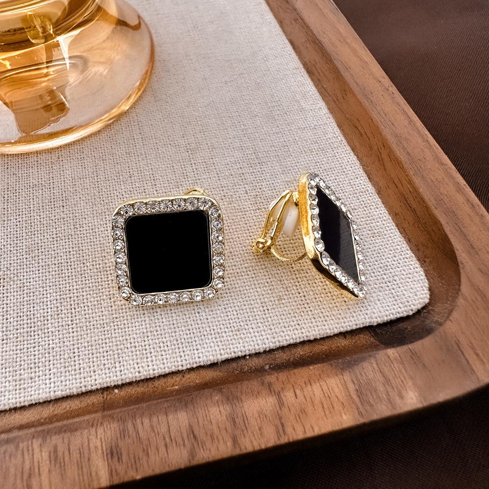 Vintage Französische Ohrclips mit ovalen Perlen für nicht-durchstochene Ohren