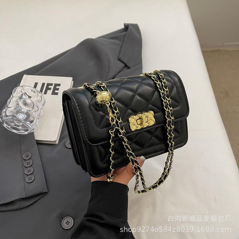 This Year's Popular Diamond Chain Small Bag Women's 2025 New Trendy Temperament Shoulder Bag Foreign Style Messenger Small Square Bag
