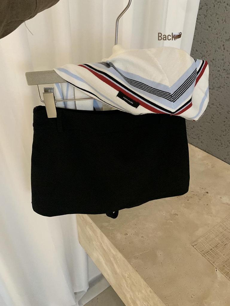 WGWE8628 Low-rise A-line Hip-Hugging Ultra-short Skirt Shorts for a Hot Girl Look