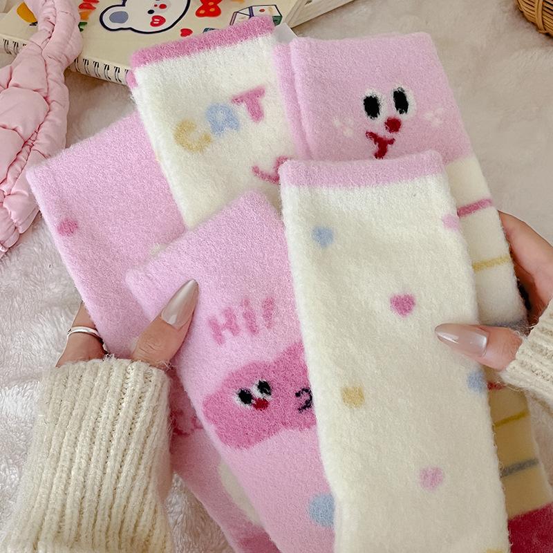 Pink Australian Velvet Socks Medium Tube Socks Season Warm, Piled And Thickened Cute Expression Cartoon Plush Sleep Socks