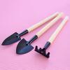 Set di 3 Attrezzi da Giardinaggio Paletta Rastrello Vanga Manico in Legno Ferro+Legno