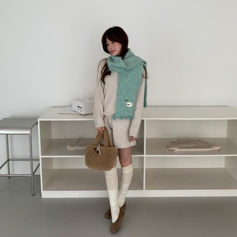 Cute lamb~ Mint green white new dopamine scarf female winter student warm scarf versatile