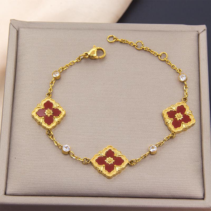 Four Leaf Clover Bracelet Women Vintage Natural White Mother-Of-Pearl Triple Flower Titanium Bracelet