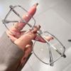 Modische Blaulichtfilter-Brille mit quadratischem Rahmen, leicht, bequem, transparent für Damen
