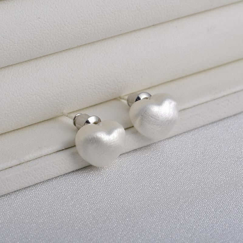 2026 Korean Minimalist 22K Gold Plated Heart Stud Earrings - Elegant Matte Brushed Peach Heart Earrings for Women Niche Jewelry