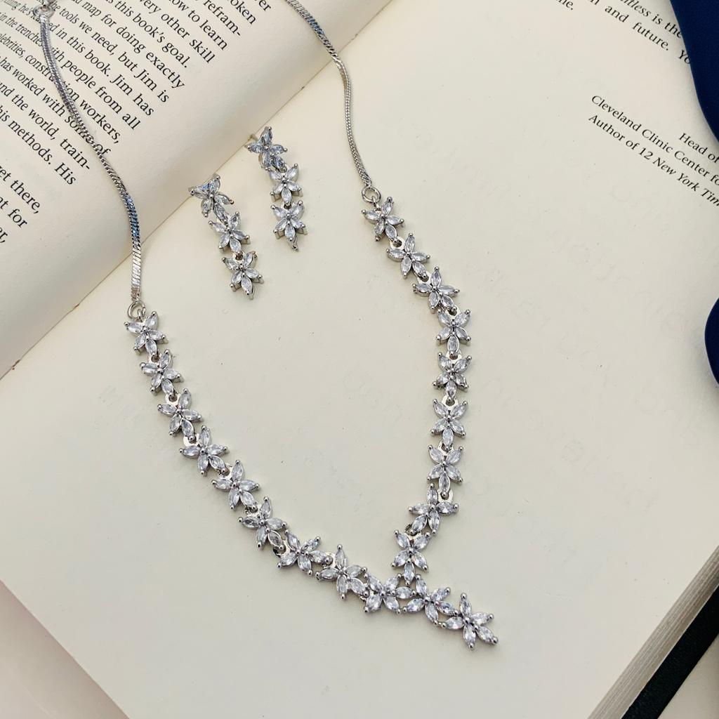 Srebrny pozłacany diamentowy okrągły naszyjnik Zestaw diamentowych naszyjników dla kobiet