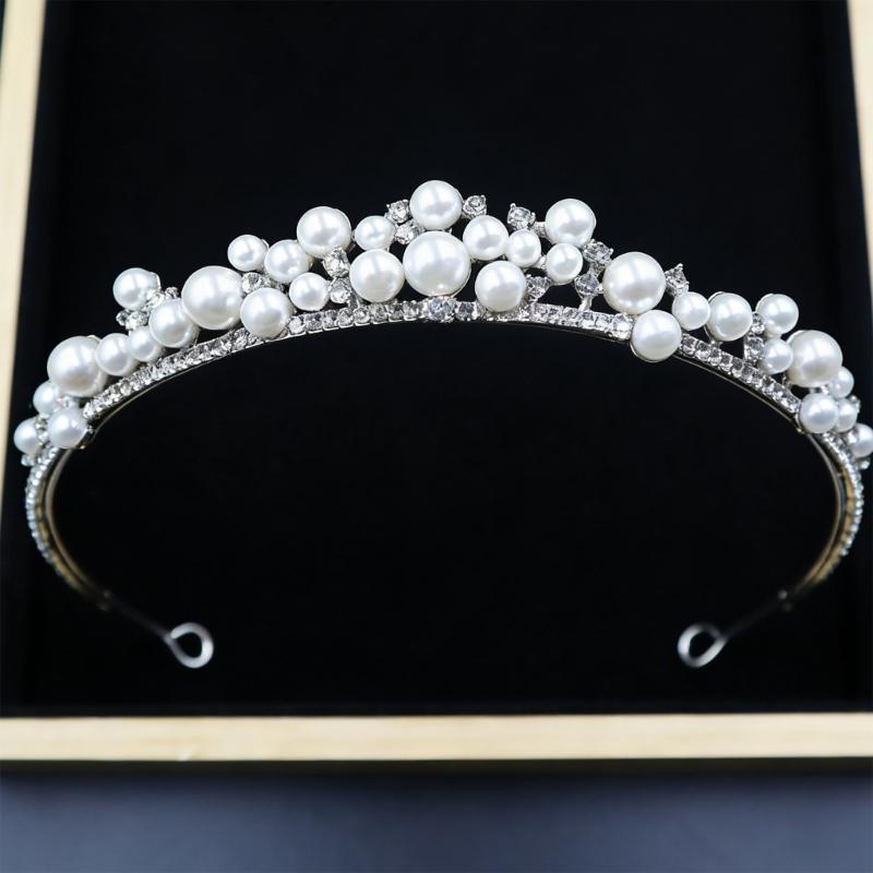 Beautiful Pearls Tiaras Brides Hairband with Intricate Detailing and Comfortable Wear for Photoshoots and Receptions