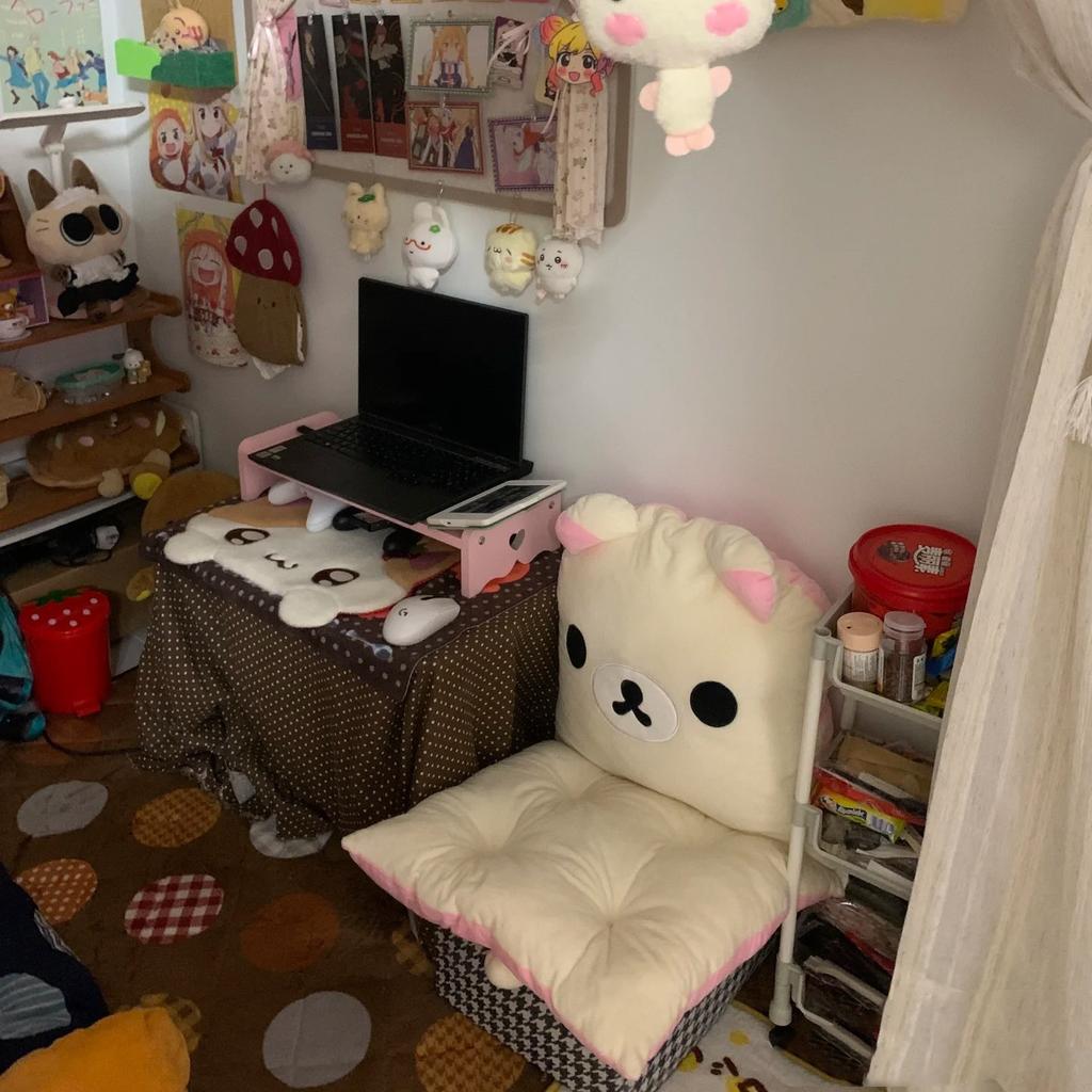 Kawaii Rilakkuma All-in-One Plüschstuhl Kissen Rückenlehnenkissen Weiches Gemütliches Sitzpolster für Wohnheim Bürostuhl Sofa Schlafzimmer Frauen