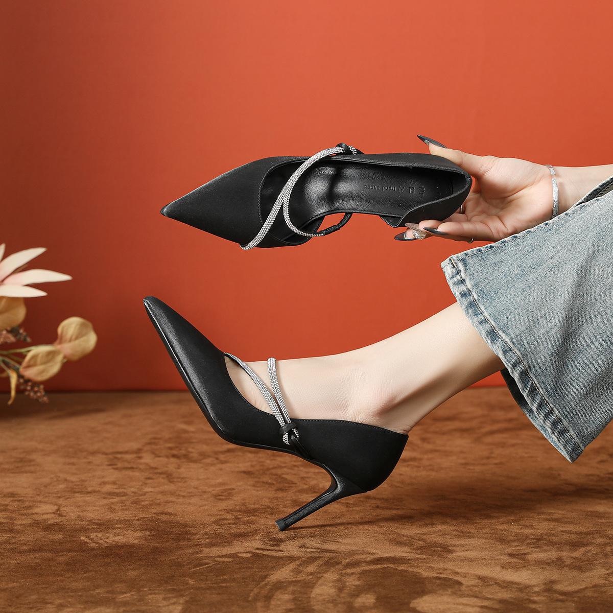 

Весенне-летний стиль темперамент красивые фиолетовые туфли на высоком каблуке женские с высоким чувством слова со стразами тонкий высокий каблук босоножки с открытой боковой частью с острым носком 34