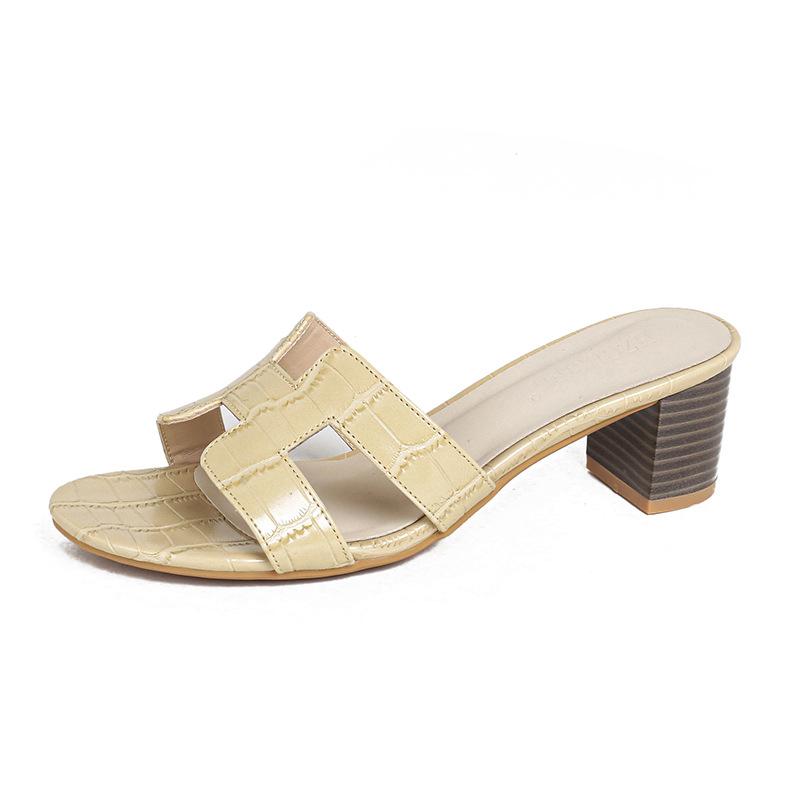 High-heeled slippers women's thick-heeled sandals outer wear 2025 new models are not tired of feet, daily 5 cm versatile fashion one-word drag