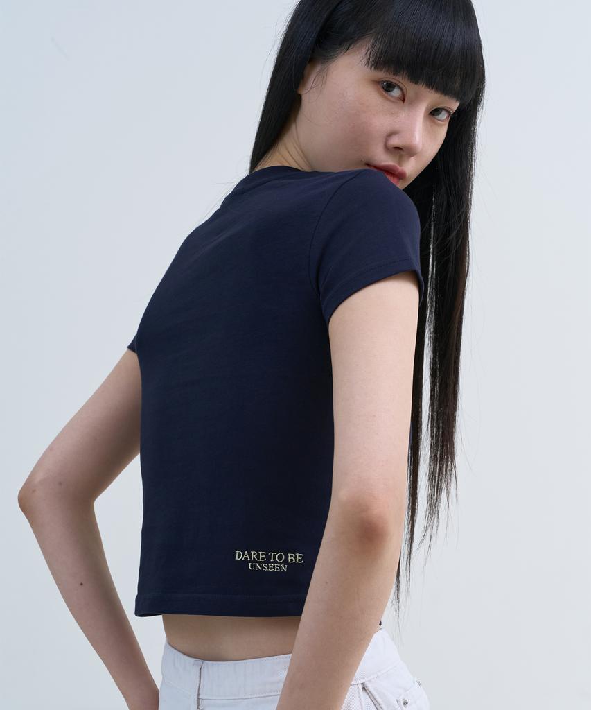 Yuseuteule Waist Embroidered Short Sleeve T-Shirt (Navy)