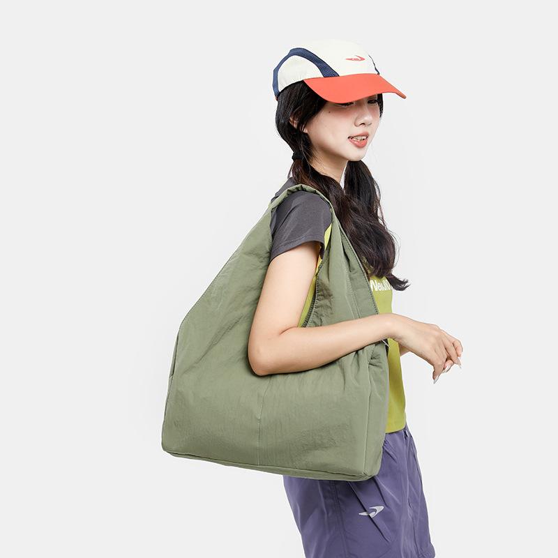 Large capacity bag women's fashion casual simple shoulder underarm bag niche design commuter bag