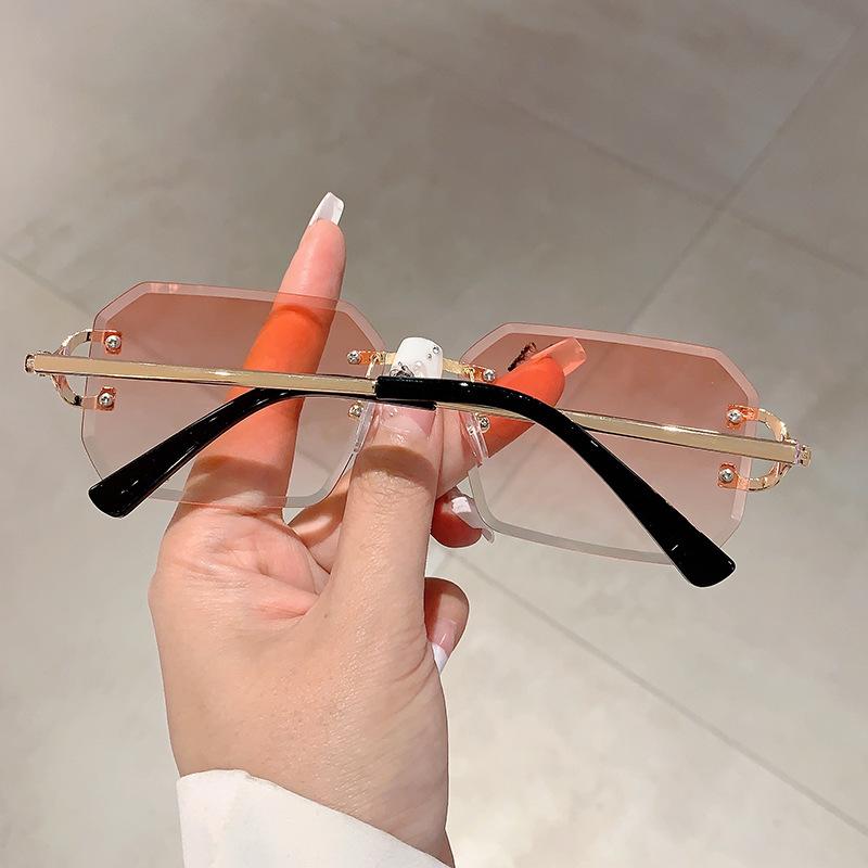 Luxury Brand Designer Vintage Rimless Square Sunglasses Women For Men Pink Sun Glasses Trend Punk Popular Metal Shades Uv400