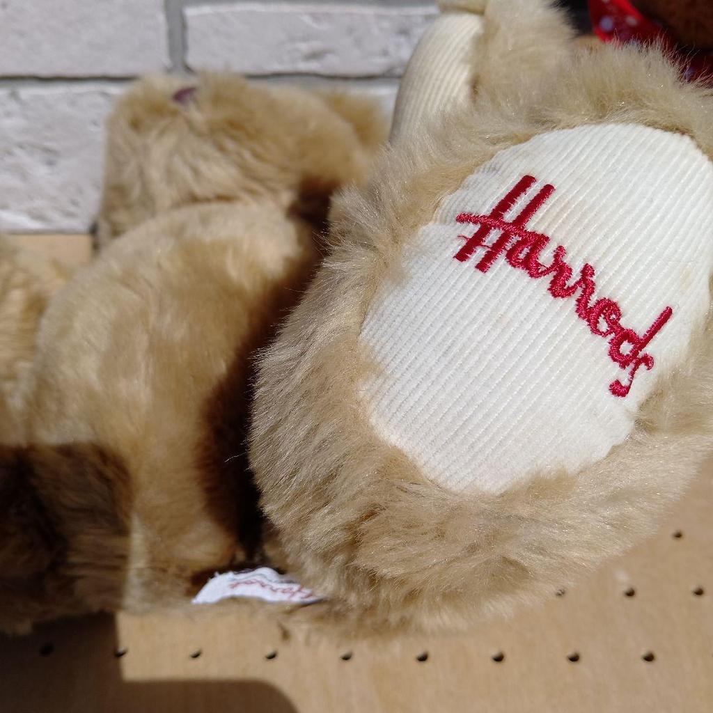 [USED] Two teddy bears, Harrods & Godiva, Harrods pouch